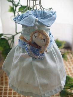 フェレットの服・帯コンビ・眠る女の子・青３