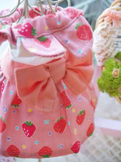 フェレット洋服・いちご・ピンクのいちご２