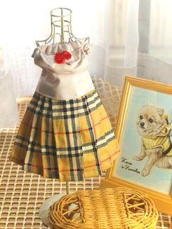 フェレットの洋服・茶色のプリーツスカート１