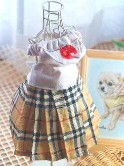 フェレットの洋服・茶色のプリーツスカート２