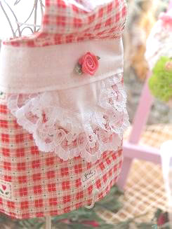 チューリップエプロンベスト・赤２